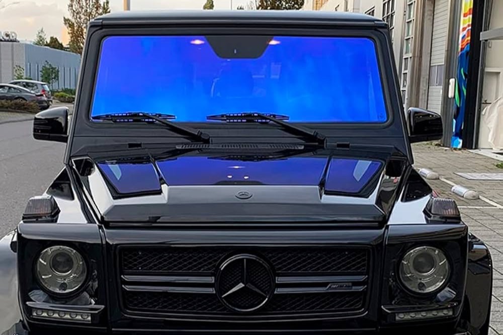 Pare-brise à effet caméléon bleu sur Mercedes Classe G